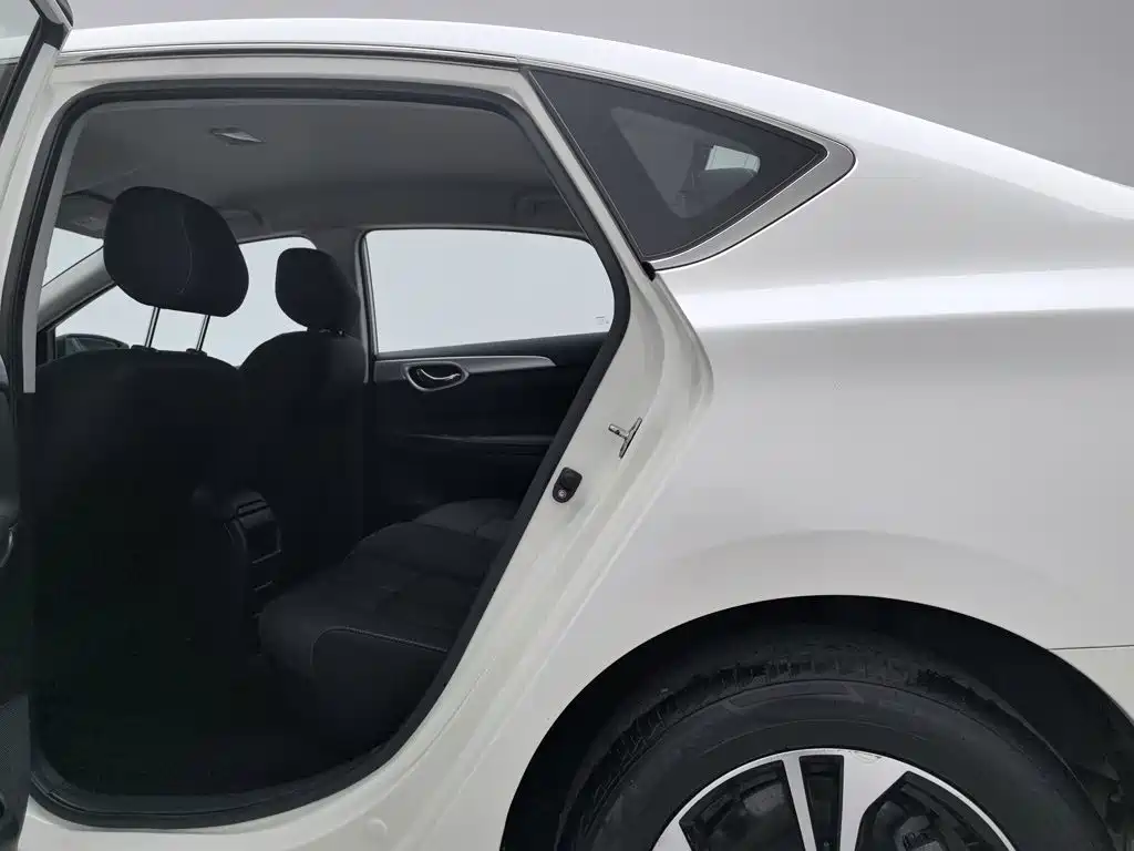 Nissan Sylphy — миниатюра 15
