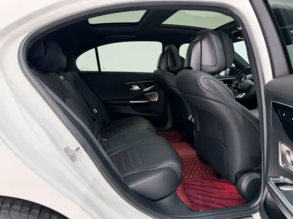 Mercedes-Benz C-Class — миниатюра 25