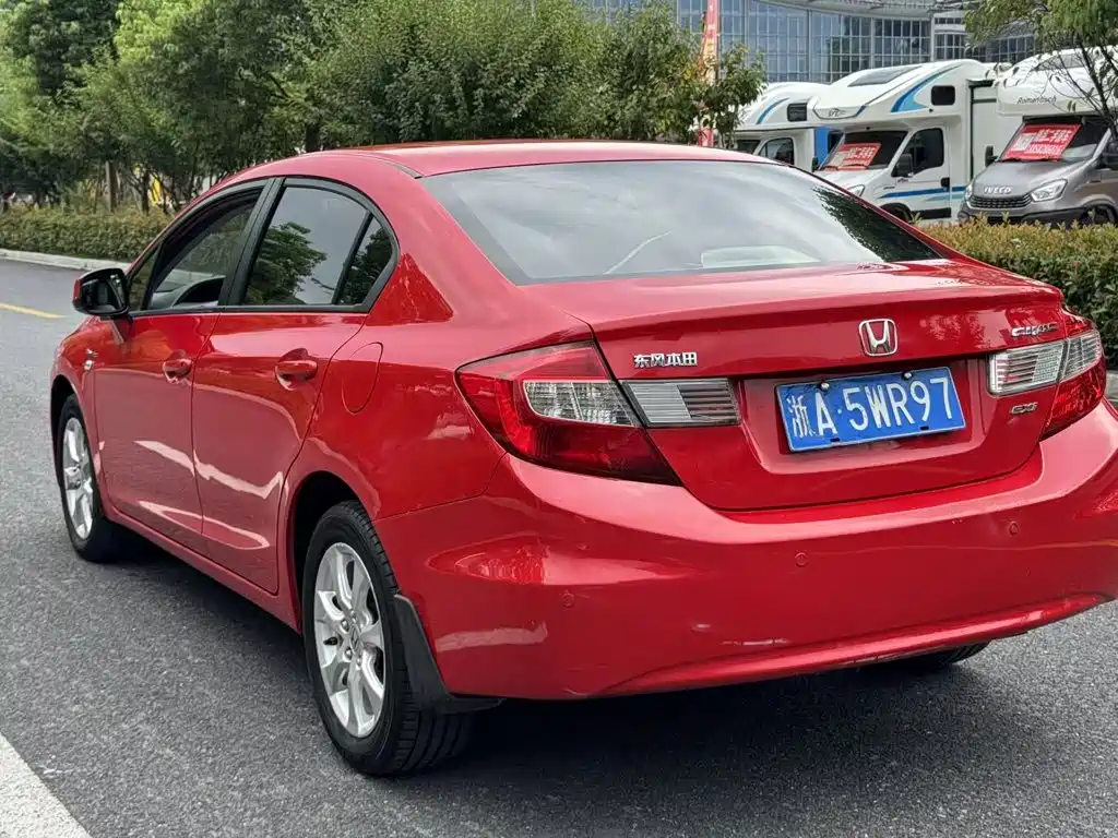 Honda Civic — миниатюра 10