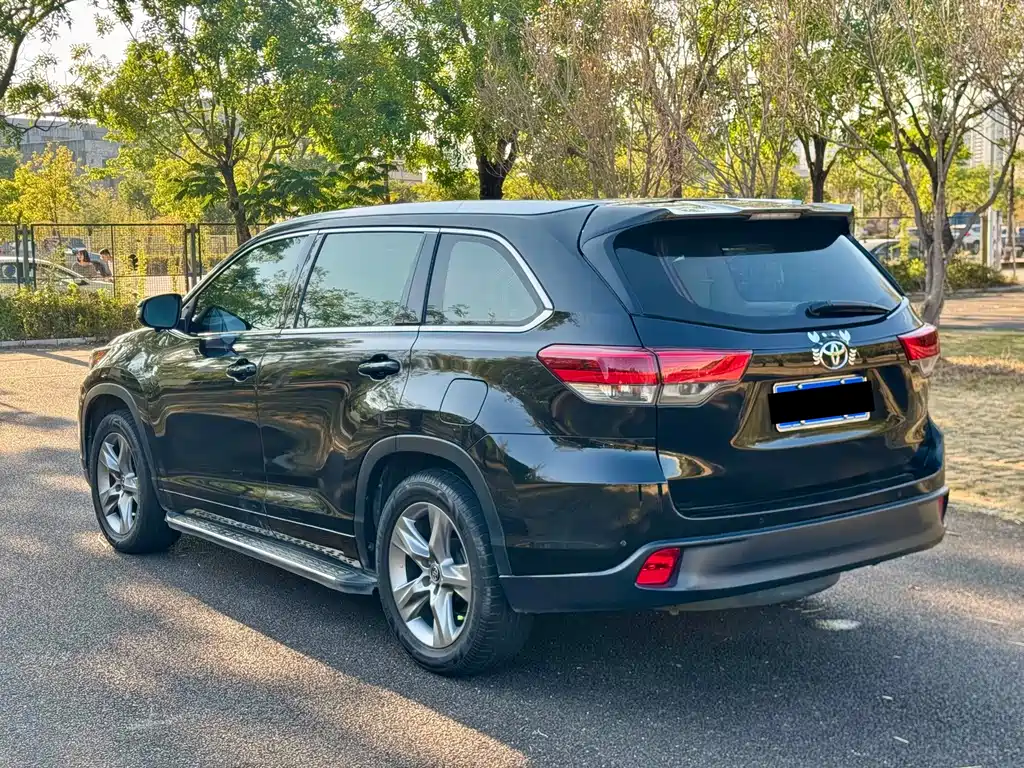 Toyota Highlander — миниатюра 7