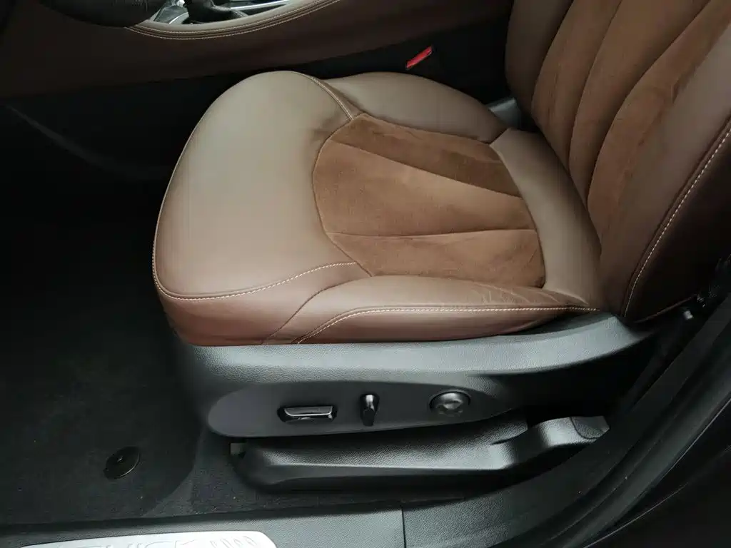Buick Envision Plus — миниатюра 20
