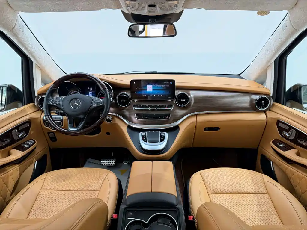 Mercedes-Benz V-Class — миниатюра 10