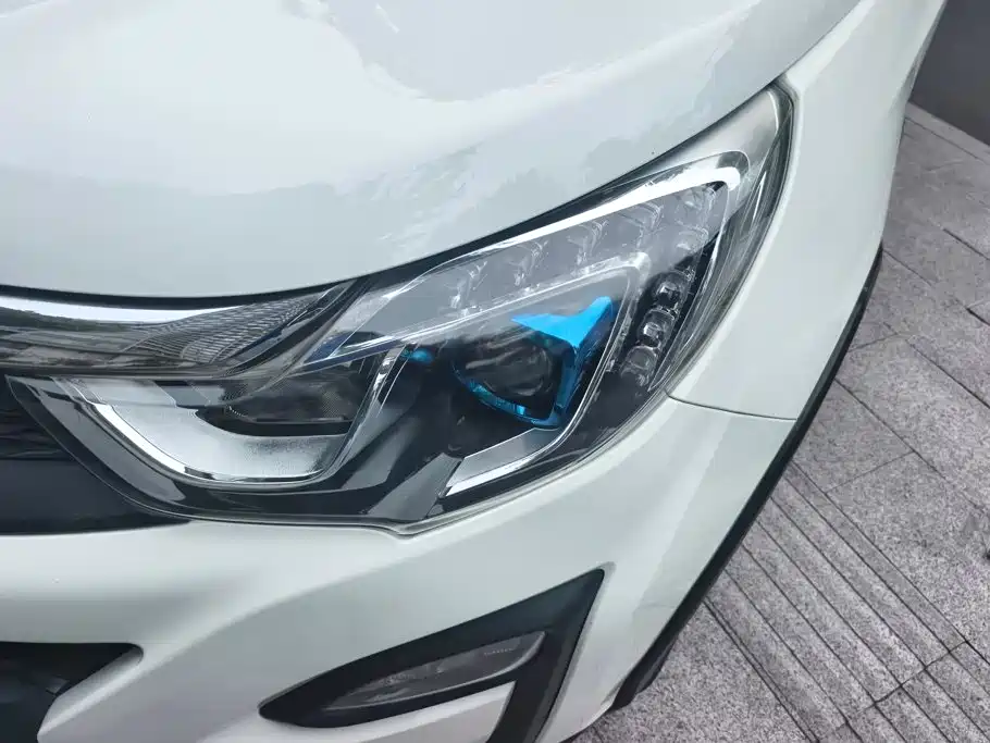 BYD Yuan — миниатюра 5