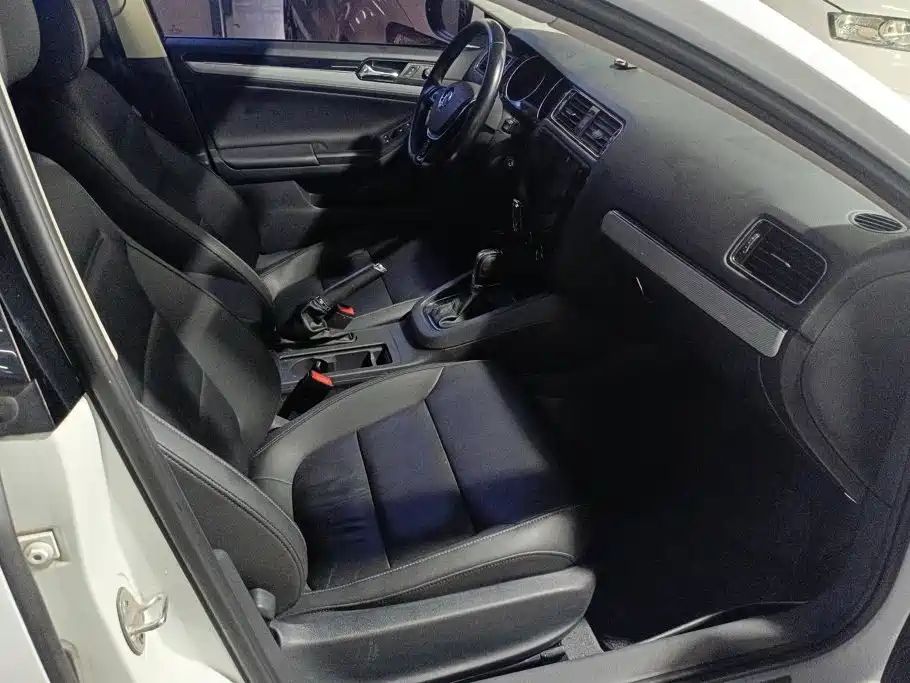 Volkswagen Sagitar — миниатюра 8