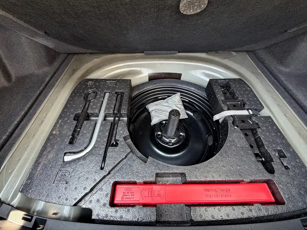 Volkswagen Sagitar — миниатюра 27