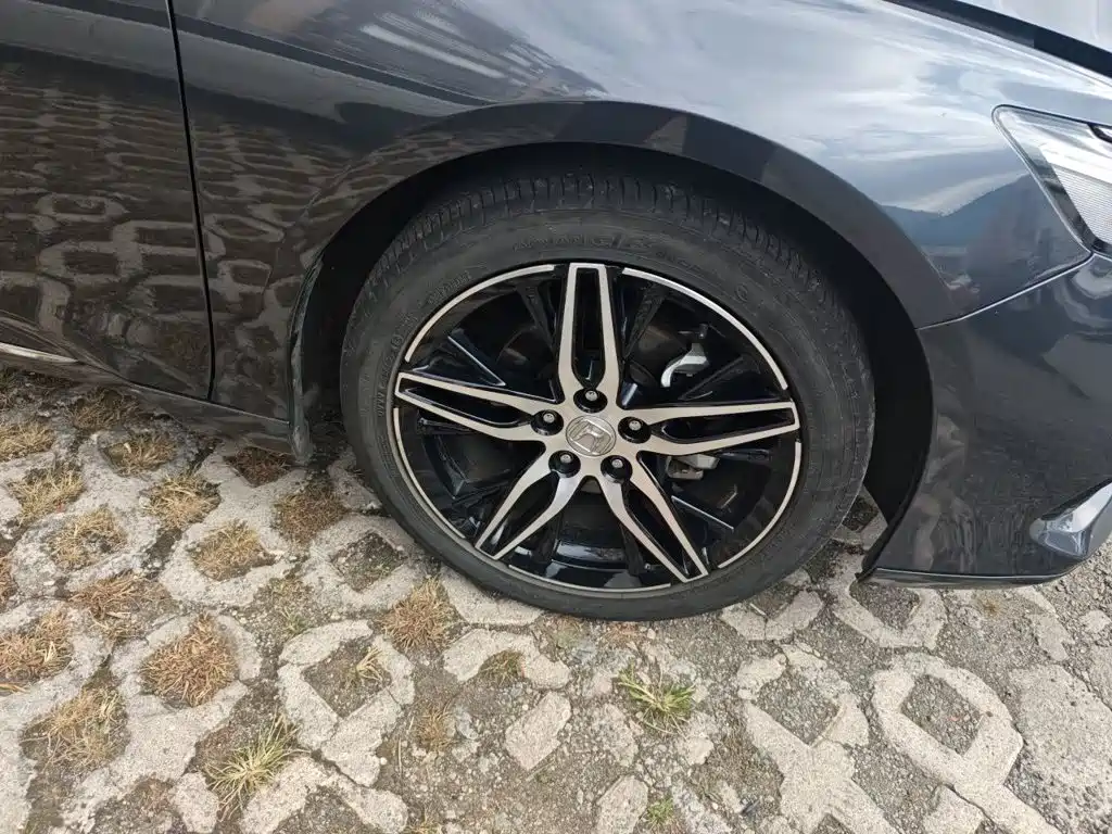 Honda Accord — миниатюра 8
