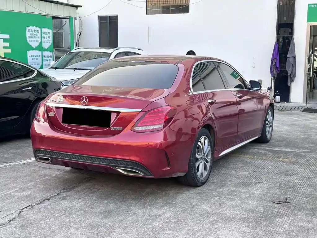 Mercedes-Benz C-Class — миниатюра 6