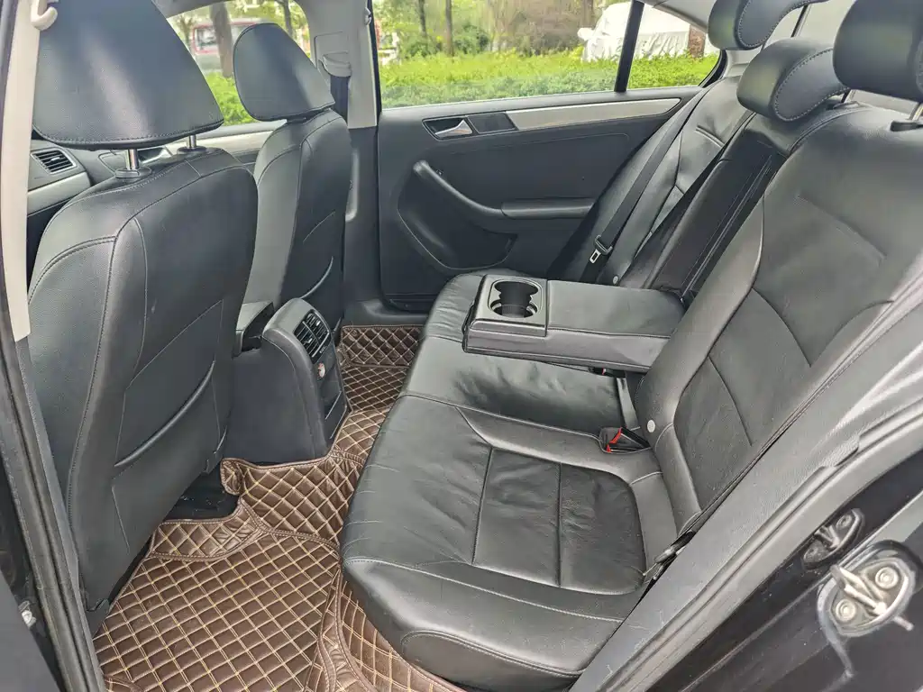 Volkswagen Sagitar — миниатюра 11