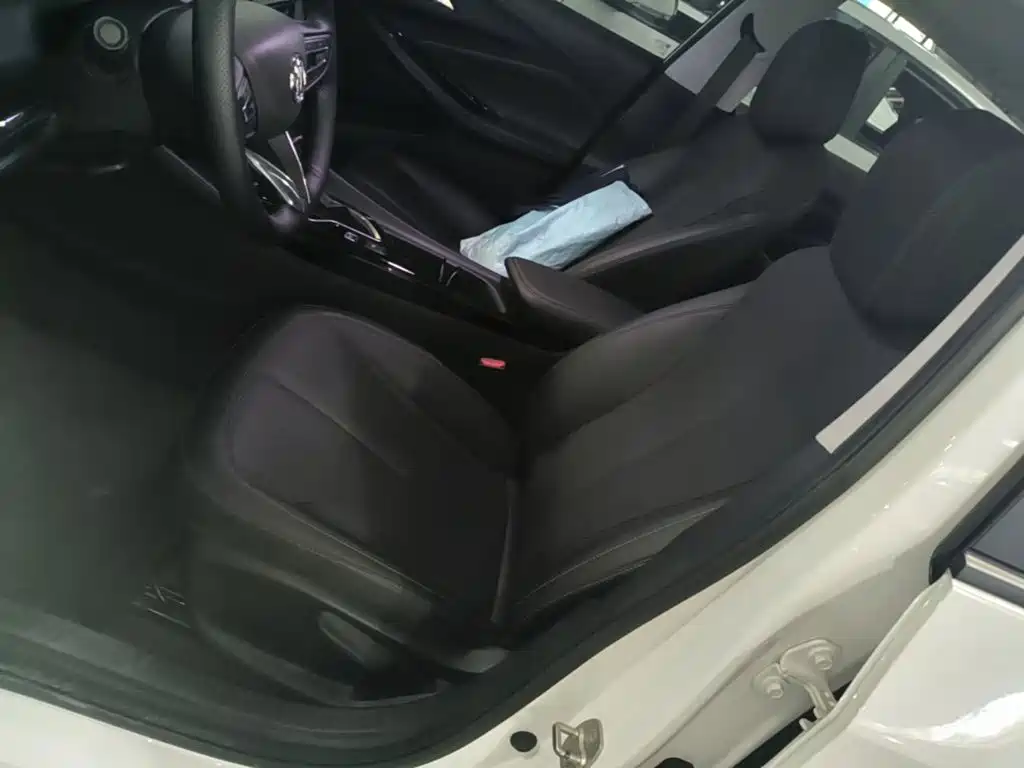 Buick Verano — миниатюра 15