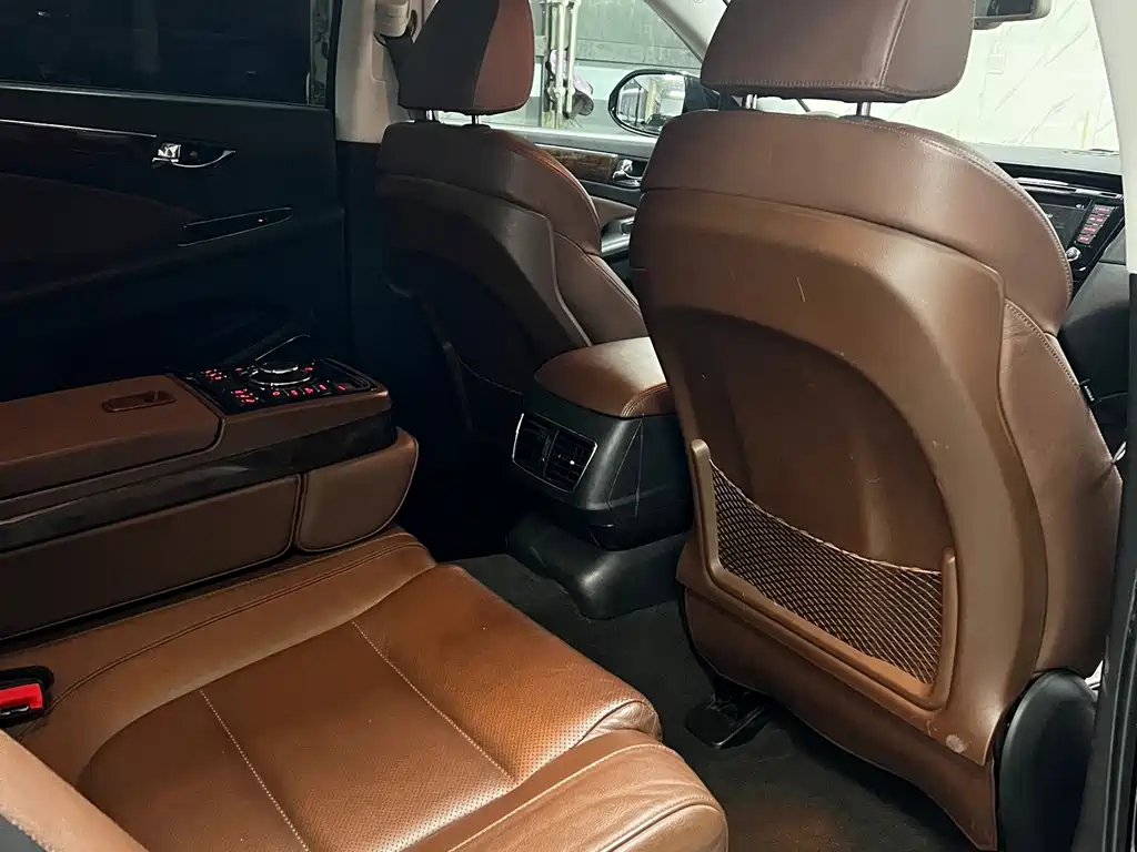 Hongqi Hongqi H7 — миниатюра 7