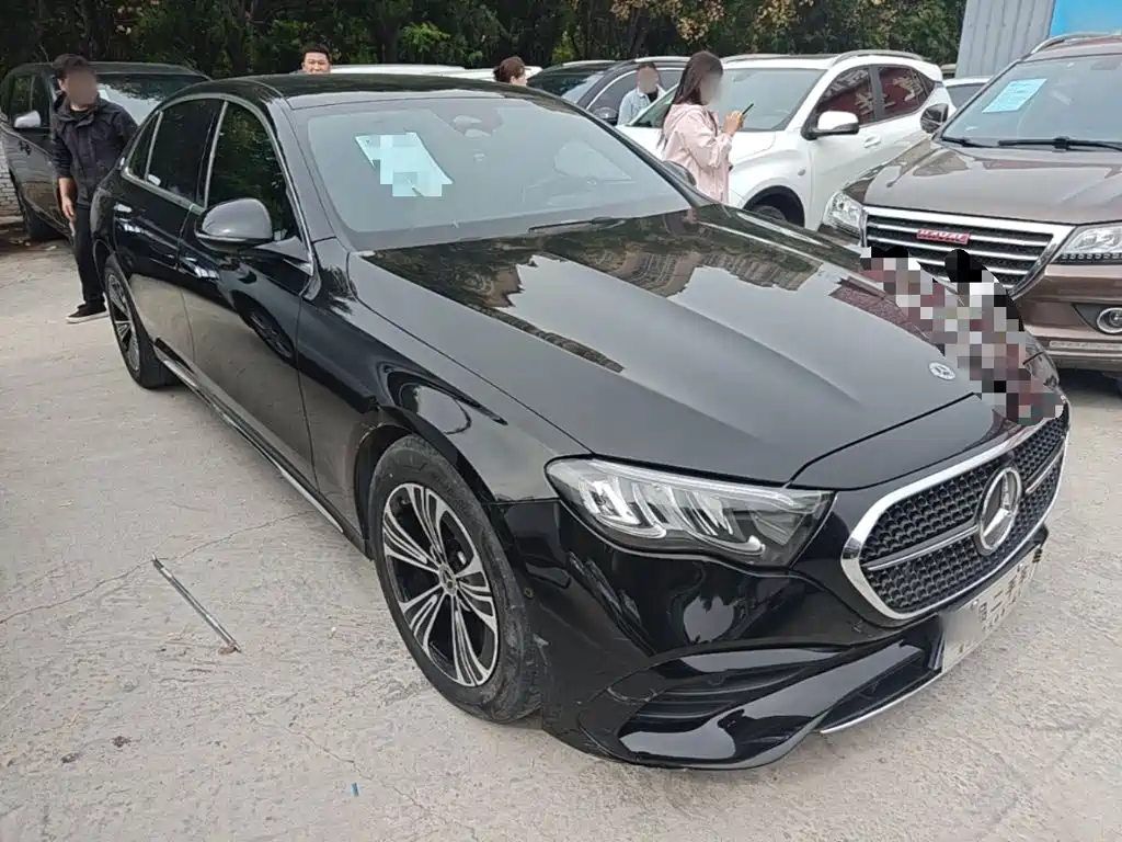 Mercedes-Benz E-Class — миниатюра 4