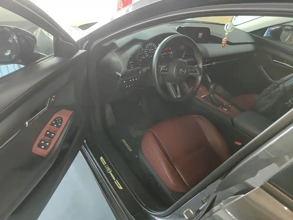Mazda 3 Axela — миниатюра 16