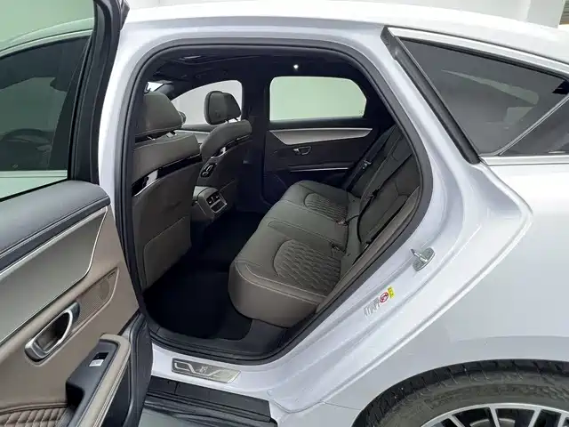 BYD Han — миниатюра 14