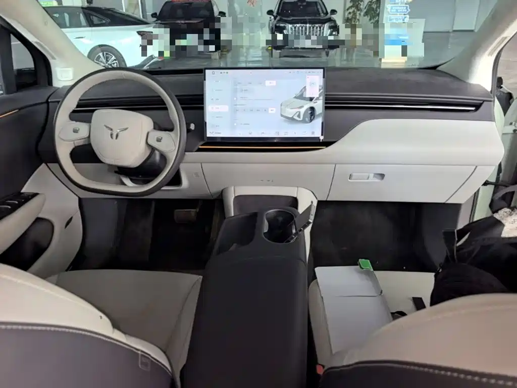 Hongqi Красный флаг Skyman 06 — миниатюра 10