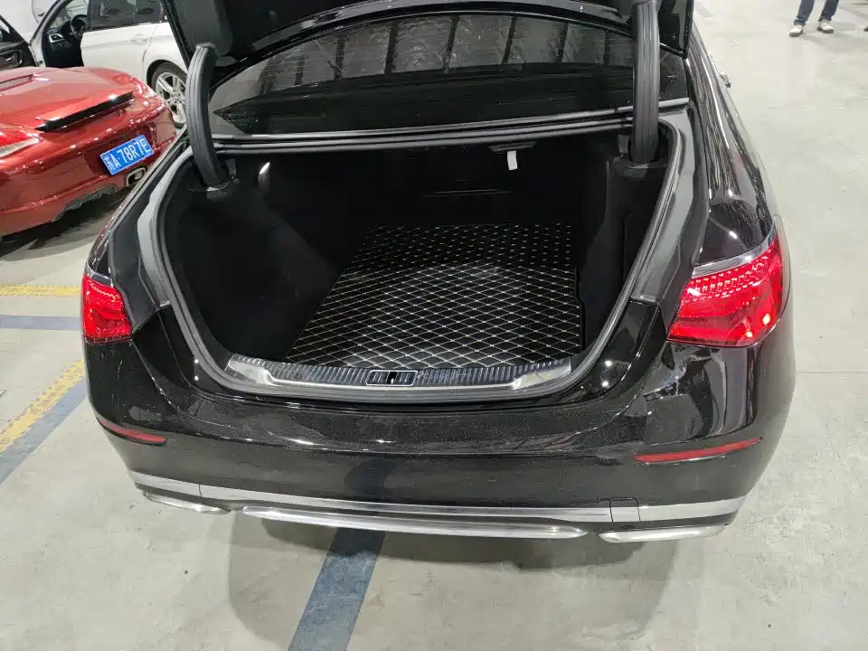 Mercedes-Benz S-Class — миниатюра 11