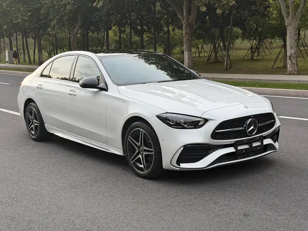 Mercedes-Benz C-Class — миниатюра 3