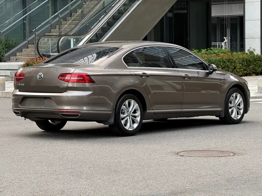 Volkswagen Magotan 2017 330TSI DSG Luxury