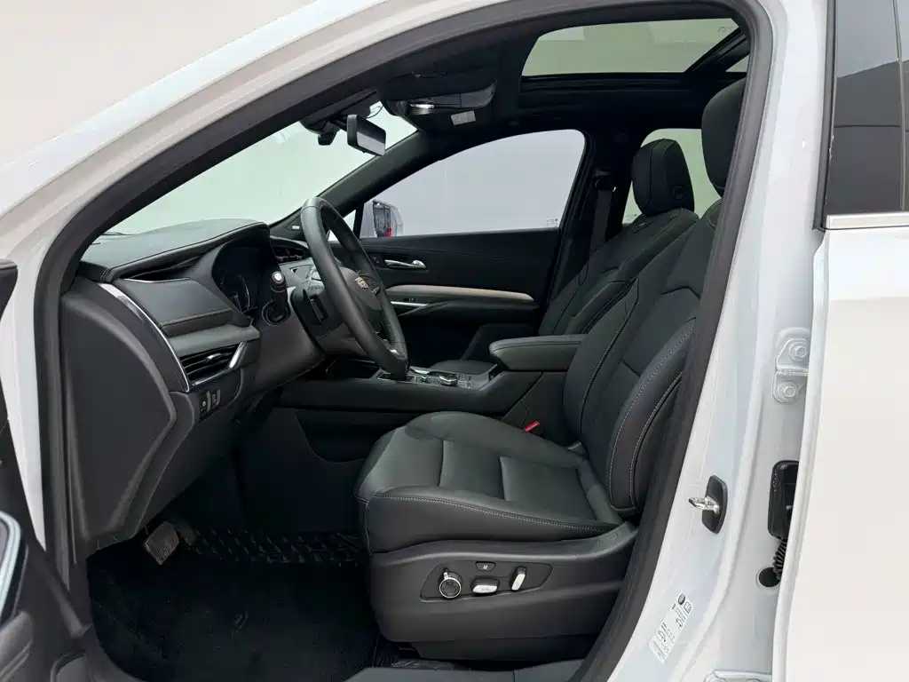 Cadillac XT4 — миниатюра 15