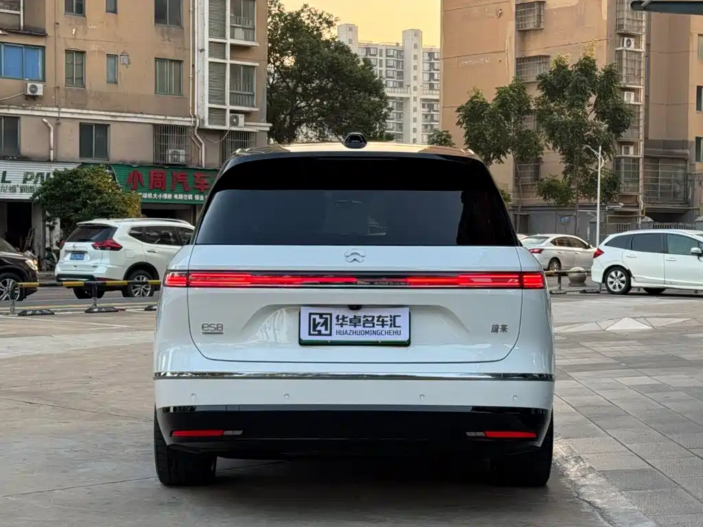 NIO ES8 — миниатюра 5