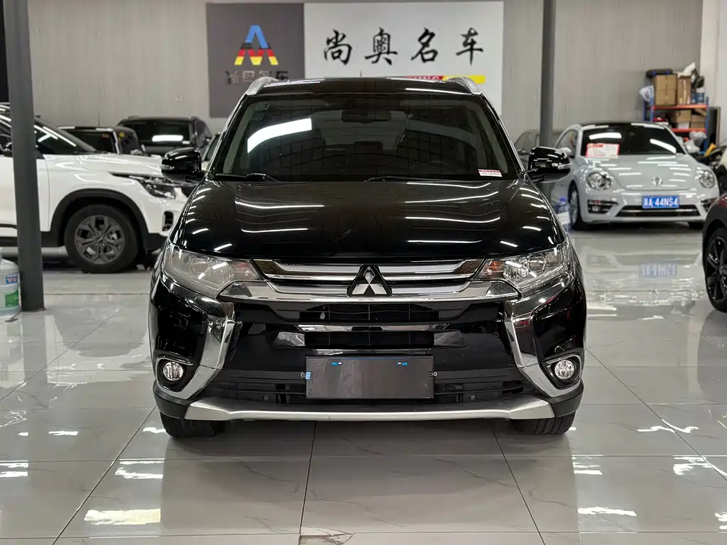 Купить Mitsubishi Outlander