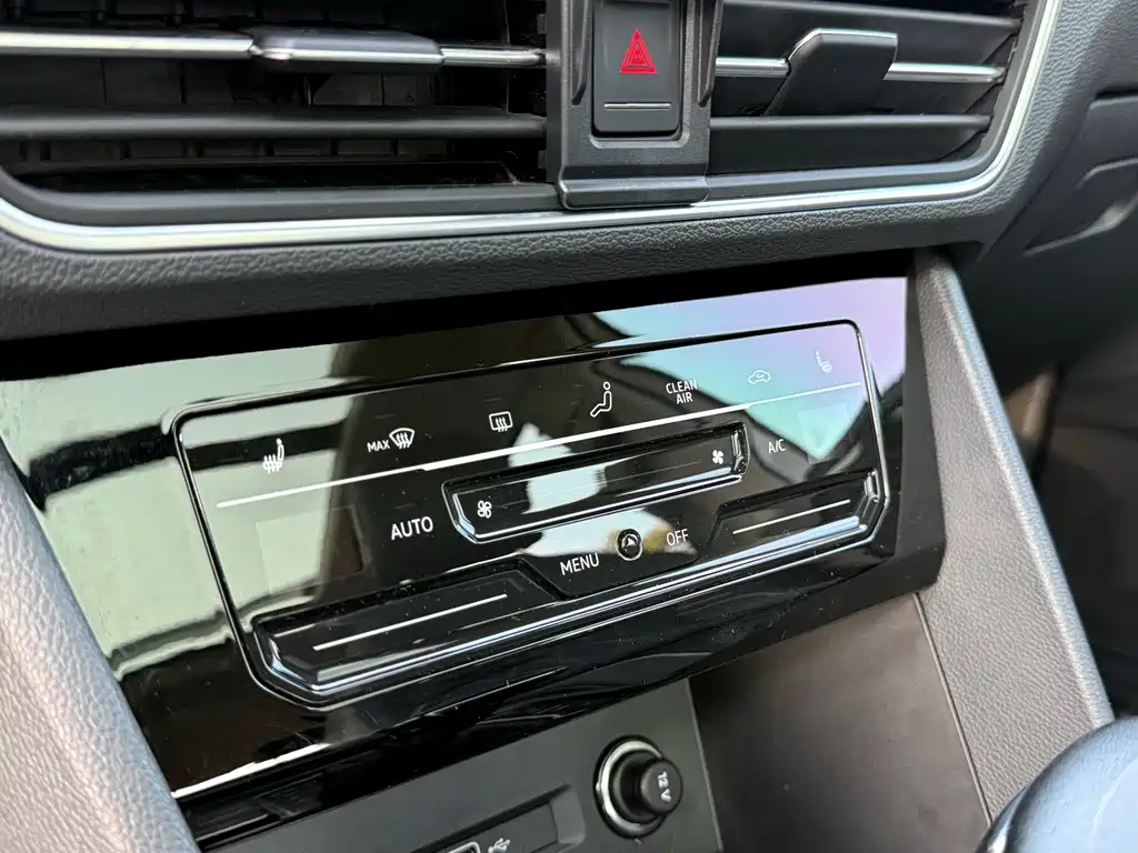 Volkswagen Tiguan L L 2022 330TSI AT R-Line