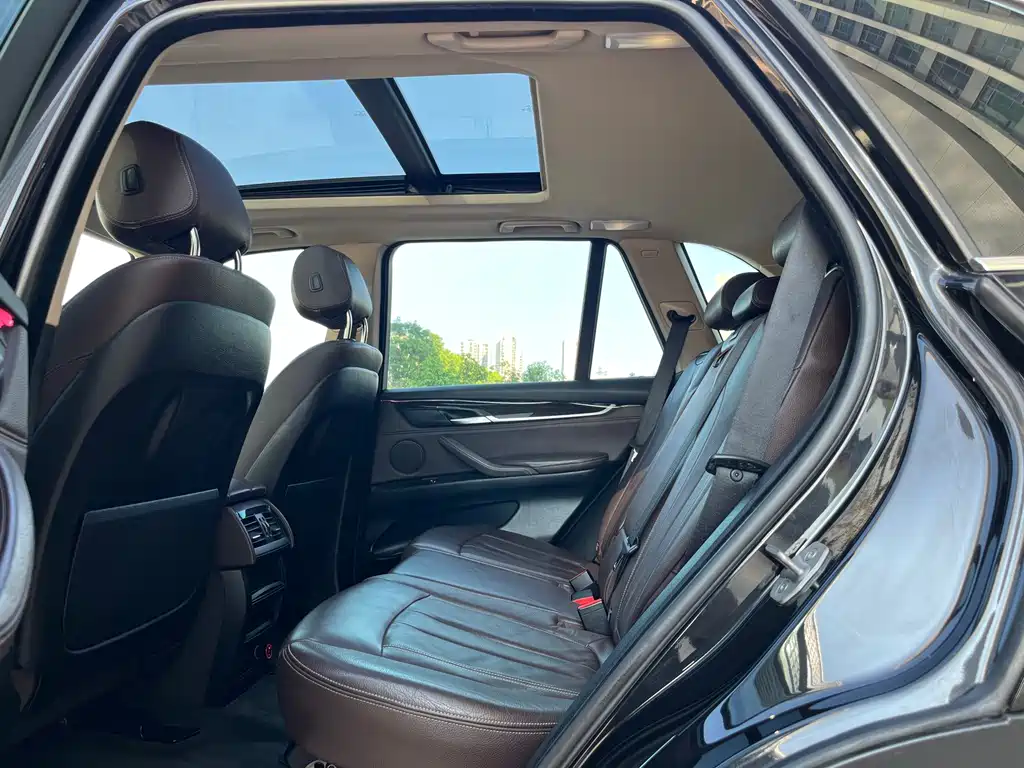 BMW X5 (Import) — миниатюра 6