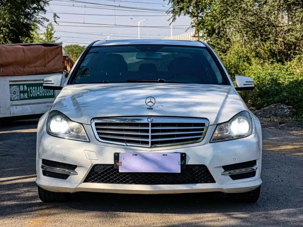 Mercedes-Benz C-Class — миниатюра 2