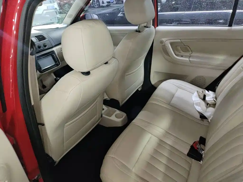 Skoda Fabia — миниатюра 15