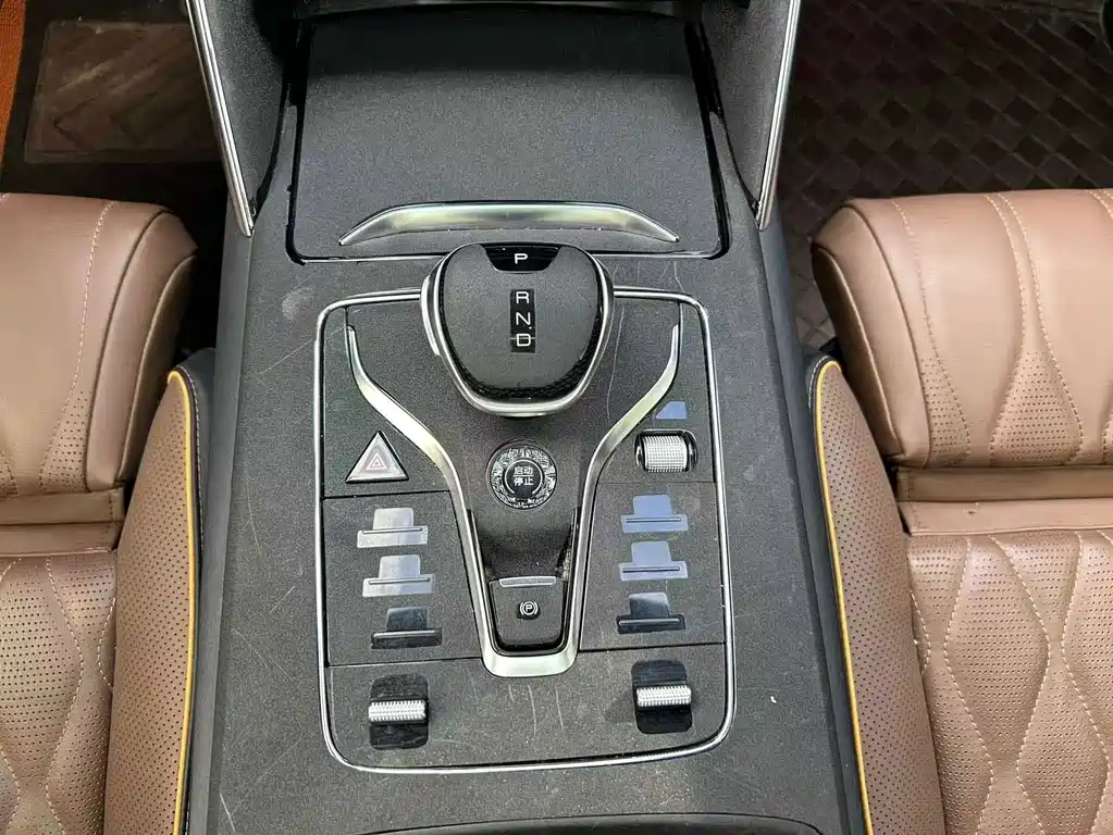 BYD Tang New Energy — миниатюра 9