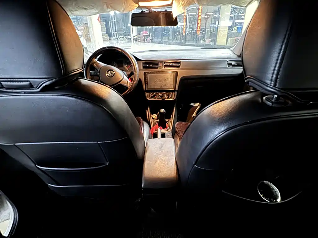 Volkswagen Santana — миниатюра 7