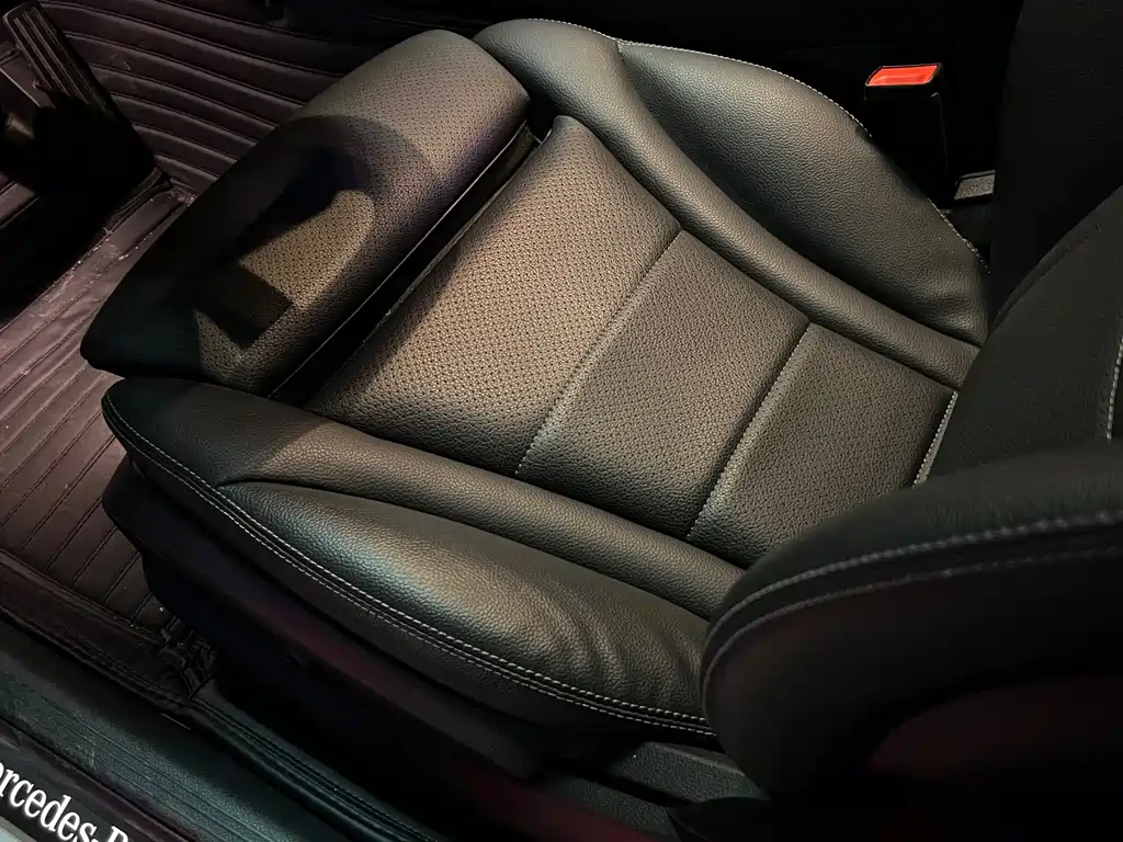 Mercedes-Benz C-Class — миниатюра 11