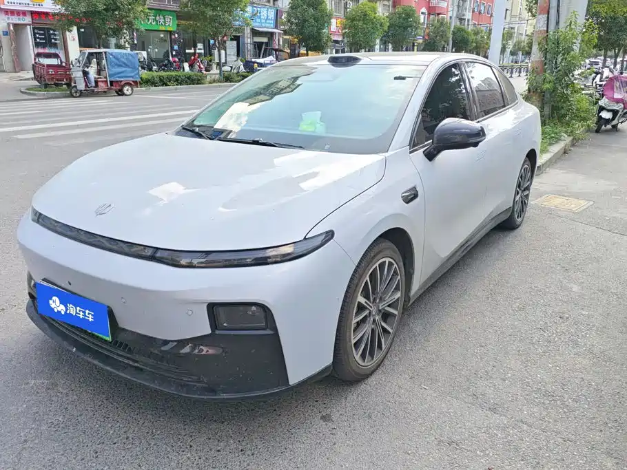 Leapmotor Ноль один.