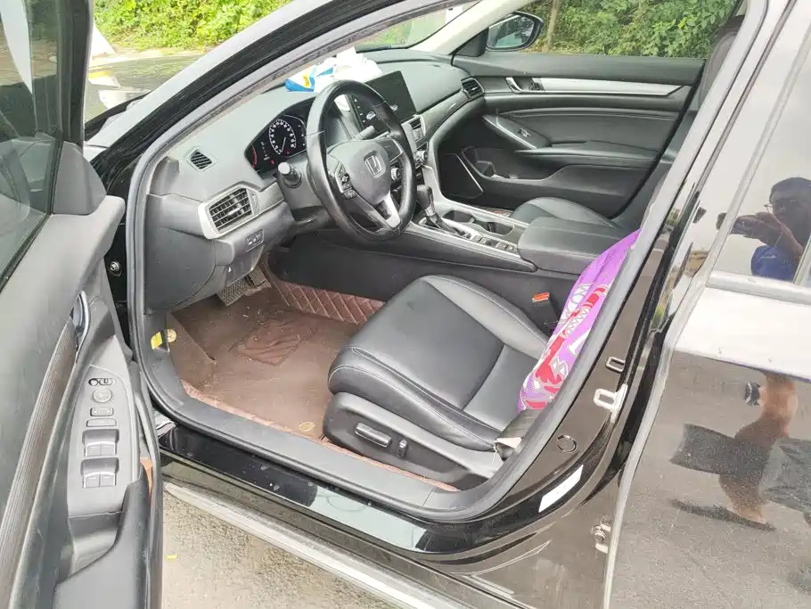 Honda Accord — миниатюра 9