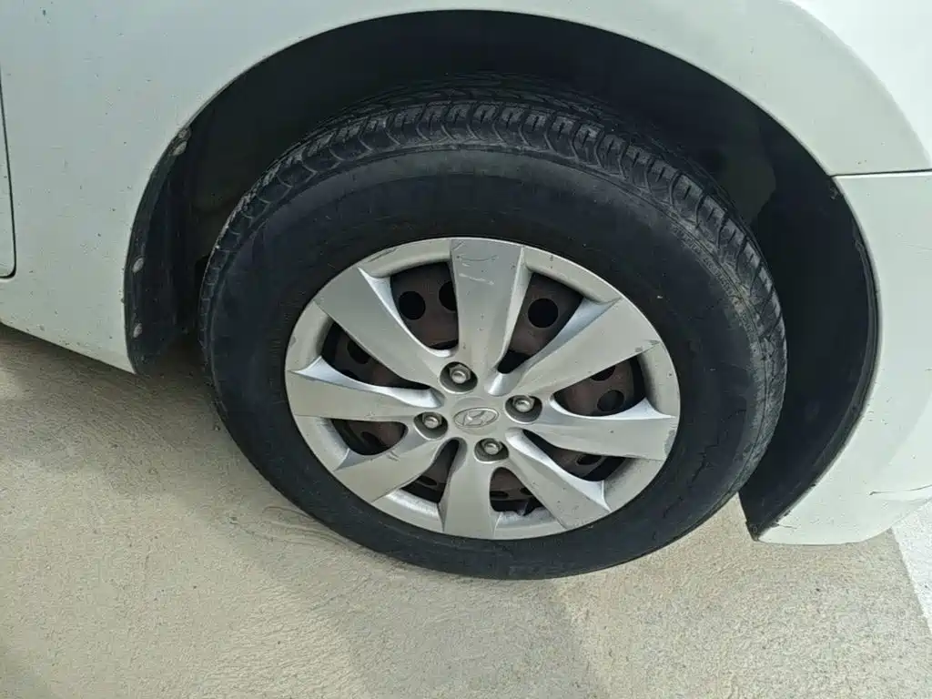 Hyundai Verna — миниатюра 12