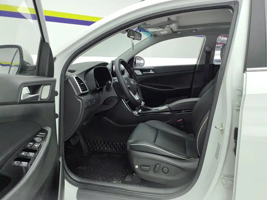 Hyundai Tucson — миниатюра 9