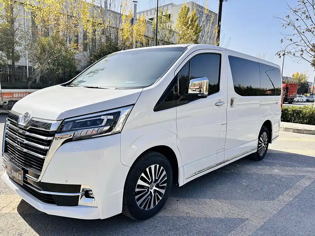 Toyota  2023
