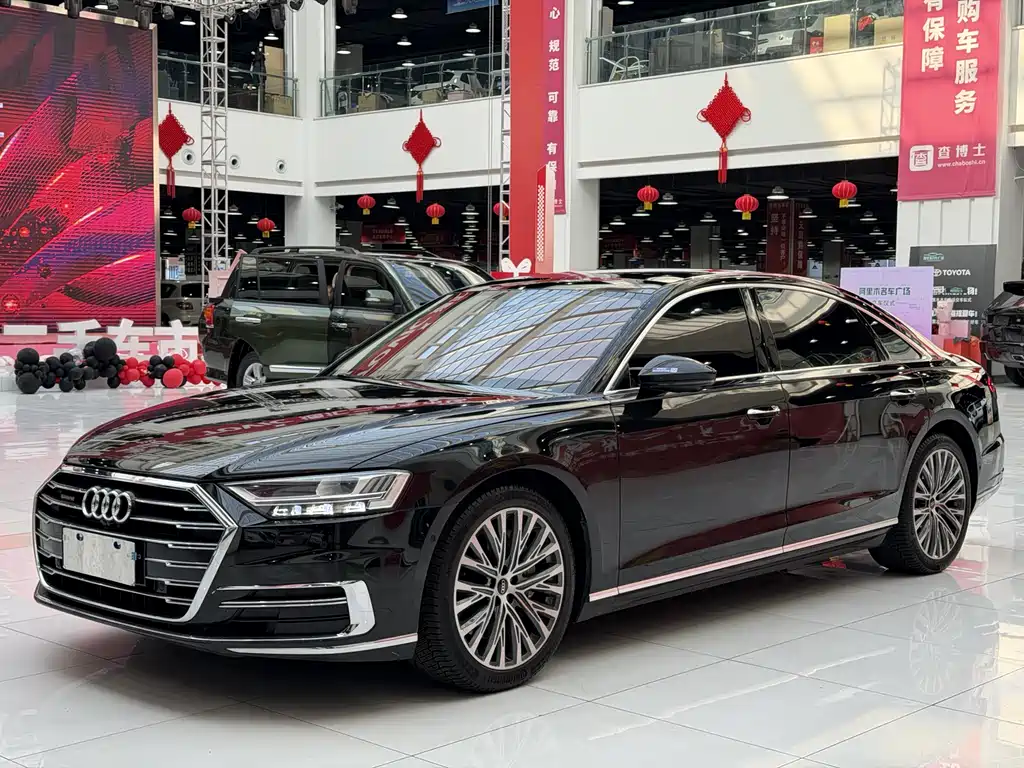 AUDI A8
