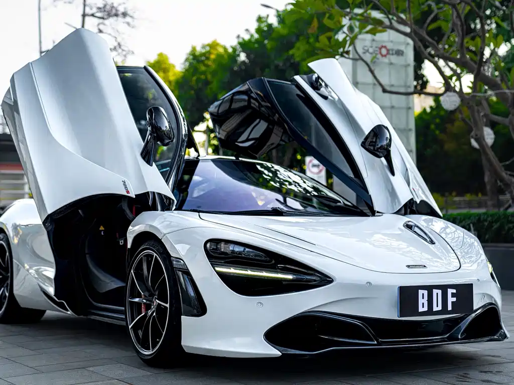 MCLAREN 720S