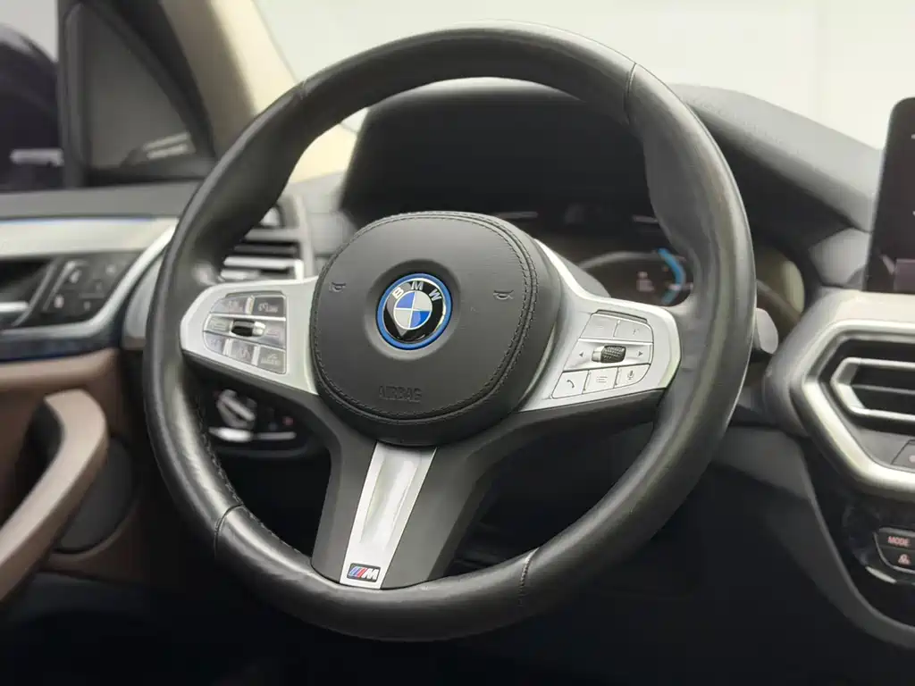 BMW iX3 — миниатюра 10