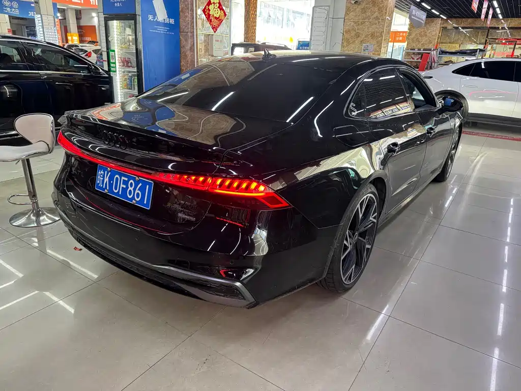 Audi A7L — миниатюра 11