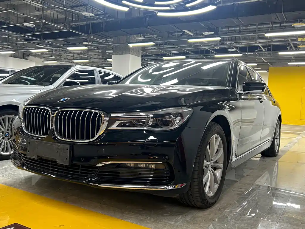 BMW 7 SERIES