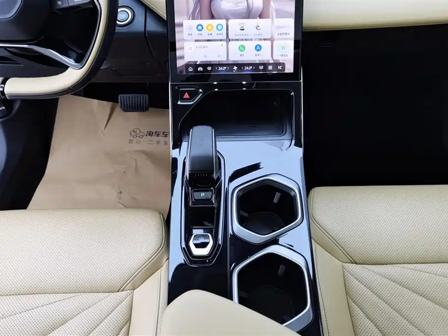 GEELY AUTOMOBILE BOYUE L