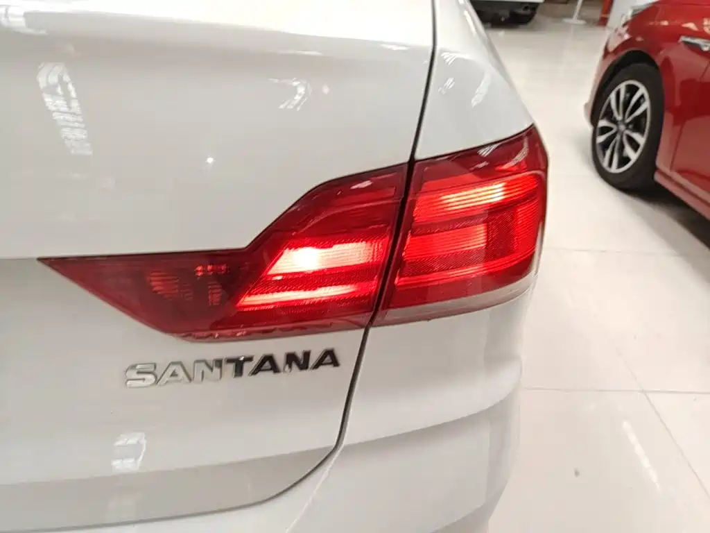 Volkswagen Santana — миниатюра 8