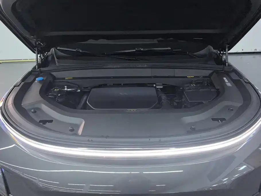 Li Auto Li L8 — миниатюра 10