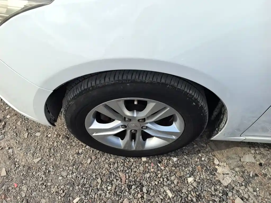 Chevrolet Cruze — миниатюра 23