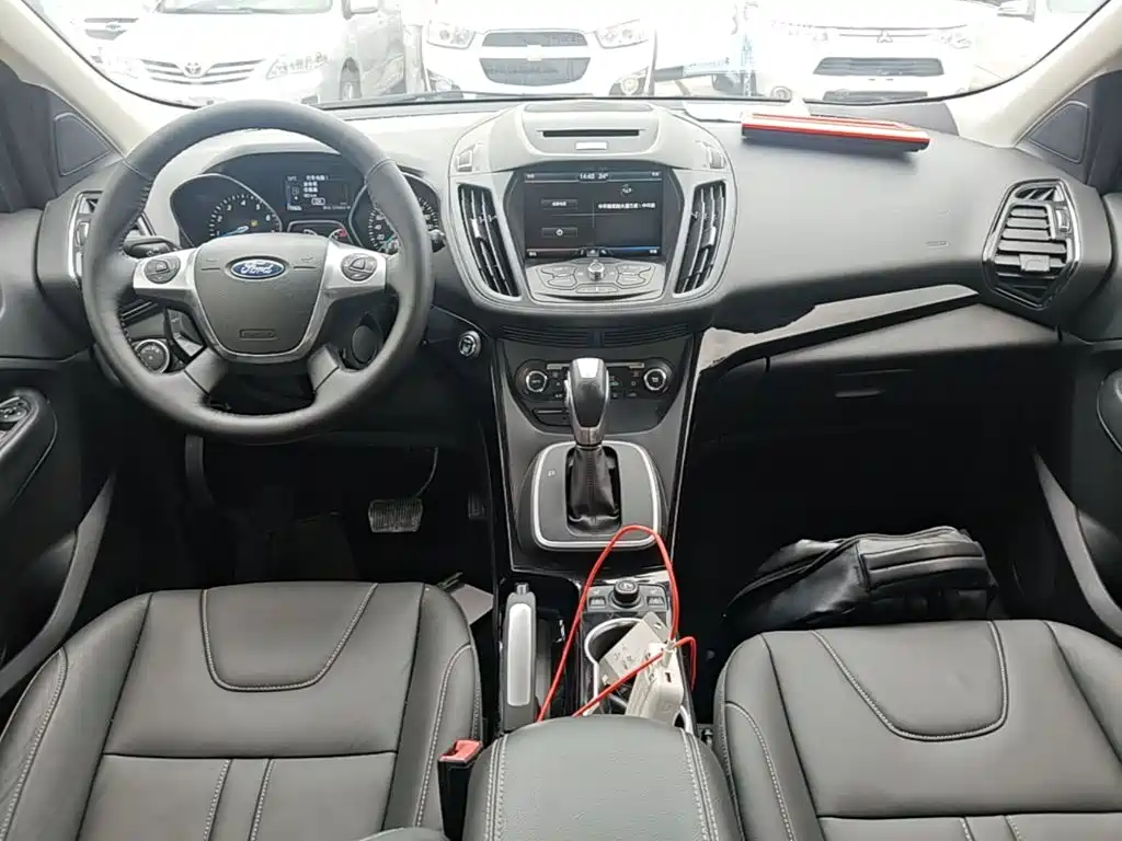 Ford Kuga — миниатюра 10