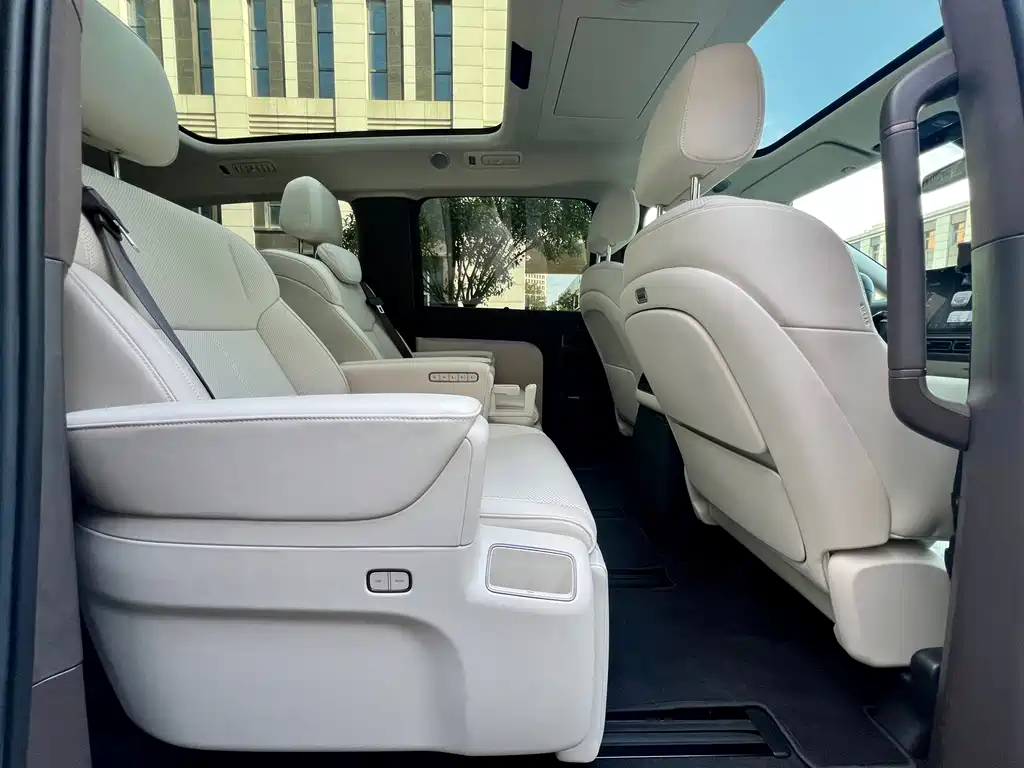 Li Auto Li MEGA — миниатюра 32