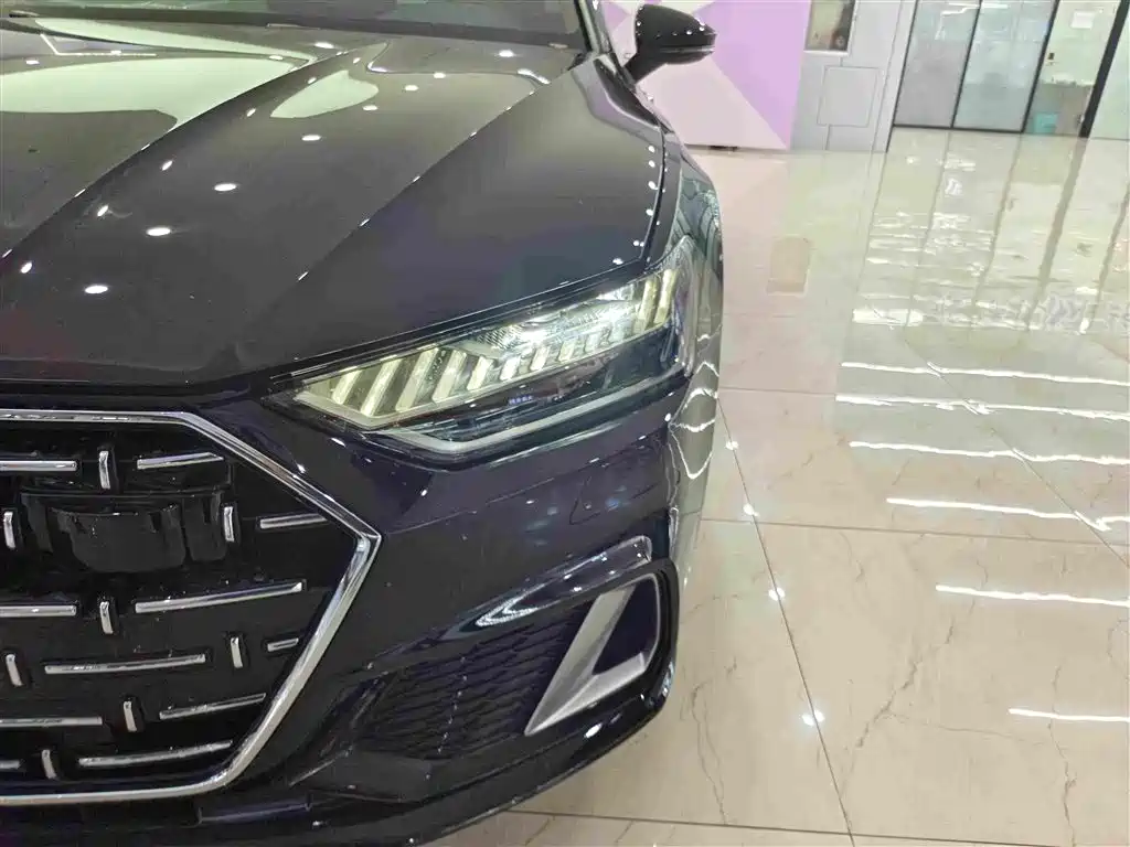 Audi A7L — миниатюра 15