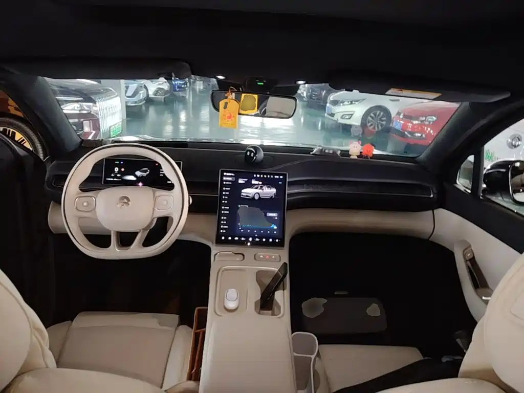 NIO ES6 — миниатюра 10