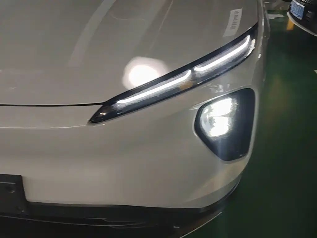 NIO ES6 — миниатюра 24